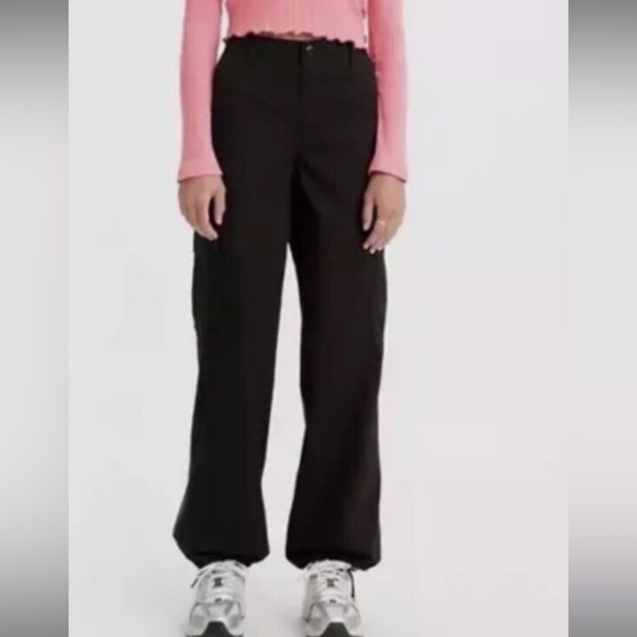 Levi's Black Cargo Pants - Picture 2 of 4